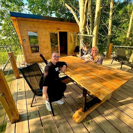 Zeleny Ostroff Treehouse *